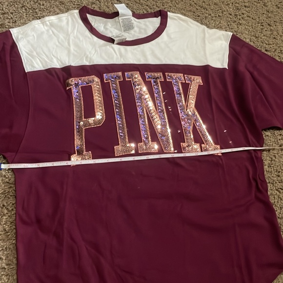 NWTs Ladies “PINK” sequin accent top. Maroon with cream upper part. Sz XS - Picture 9 of 12